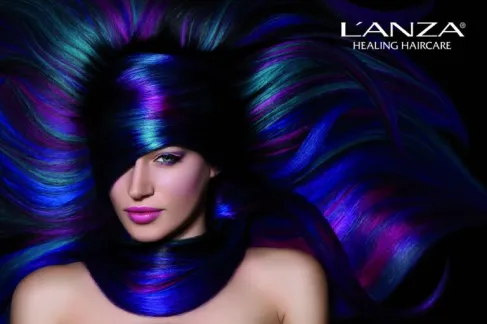 Dekoratives Bild von einer Frau mit langem Haar